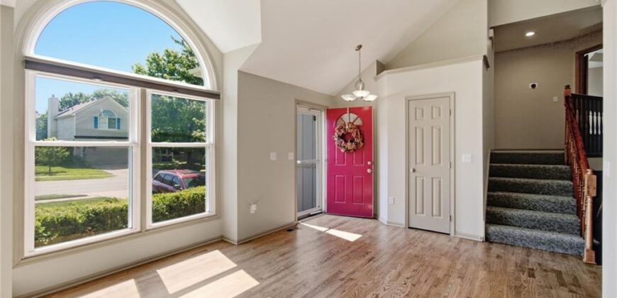 7324 N Richmond Avenue, Kansas City, MO 64158