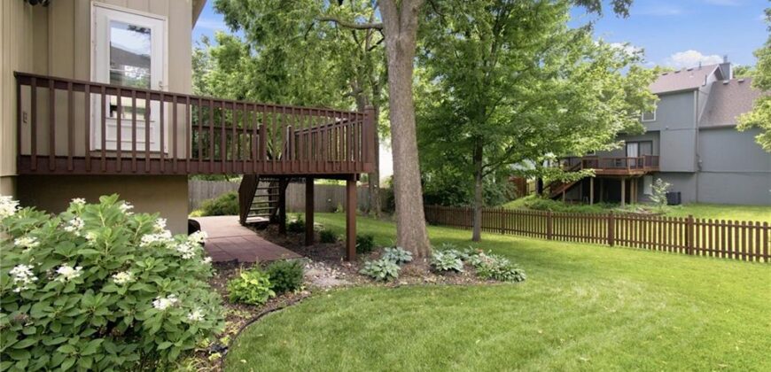 7324 N Richmond Avenue, Kansas City, MO 64158