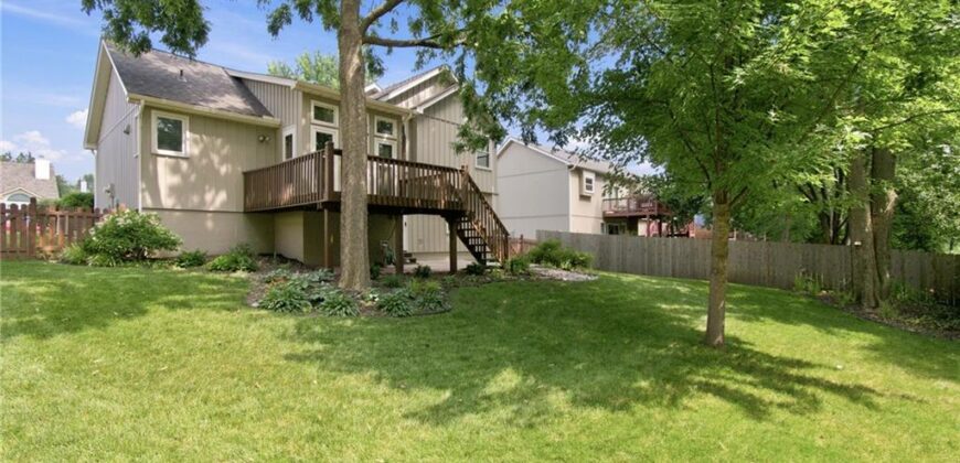 7324 N Richmond Avenue, Kansas City, MO 64158