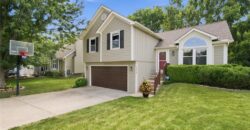 7324 N Richmond Avenue, Kansas City, MO 64158