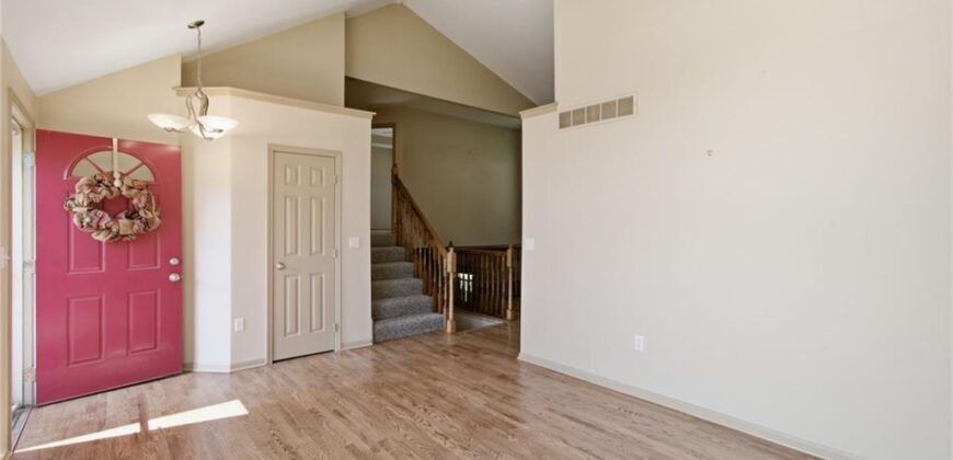 7324 N Richmond Avenue, Kansas City, MO 64158