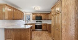 7324 N Richmond Avenue, Kansas City, MO 64158