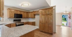 7324 N Richmond Avenue, Kansas City, MO 64158