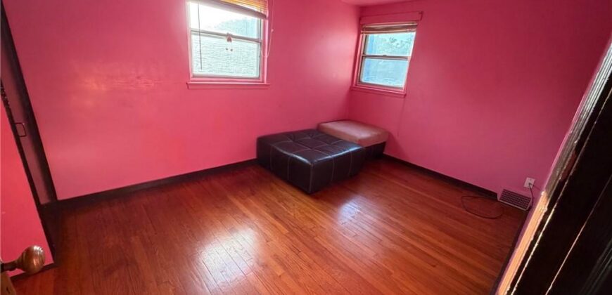 4417 N Oak Trafficway, Kansas City, MO 64116