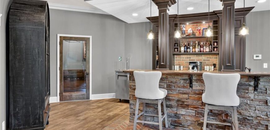 7975 NW Breckenridge Drive, None/County, MO 64152