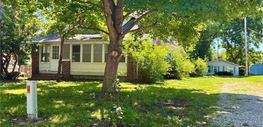 221 W Kansas Street, Liberty, MO 64068
