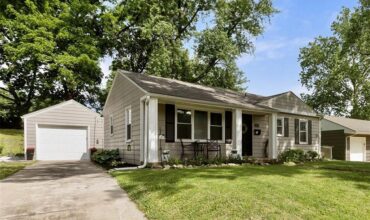 5313 N Euclid Avenue, Kansas City, MO 64118
