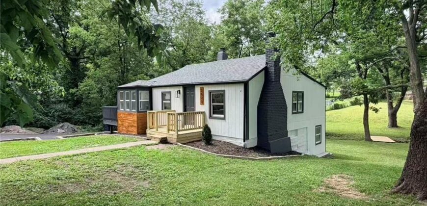 2920 NE 39th Street, Kansas City, MO 64117