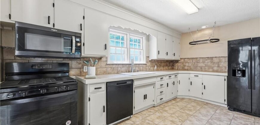 505 NE 74TH Terrace, Gladstone, MO 64118