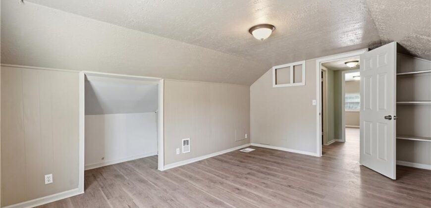 505 NE 74TH Terrace, Gladstone, MO 64118