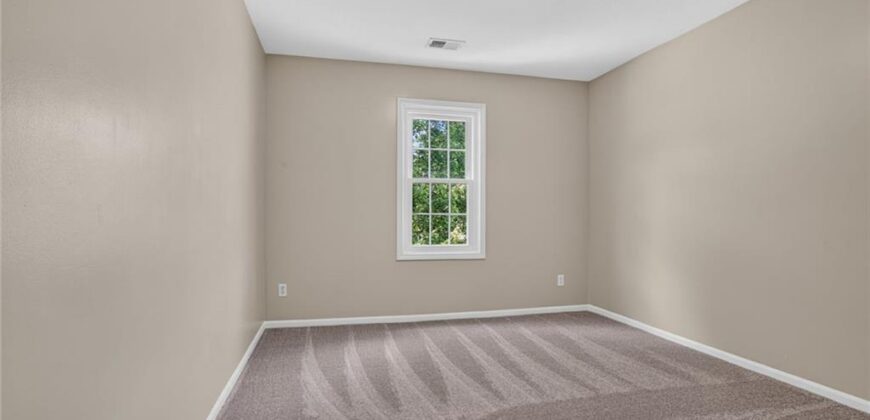 6695 NW Nevada Avenue, Parkville, MO 64152