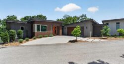 10600 Chateau Lane, Parkville, MO 64152