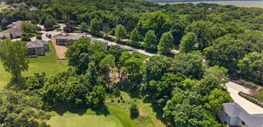 10600 Chateau Lane, Parkville, MO 64152