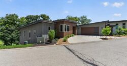 10600 Chateau Lane, Parkville, MO 64152