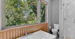 10600 Chateau Lane, Parkville, MO 64152