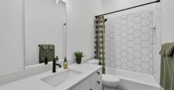 10600 Chateau Lane, Parkville, MO 64152