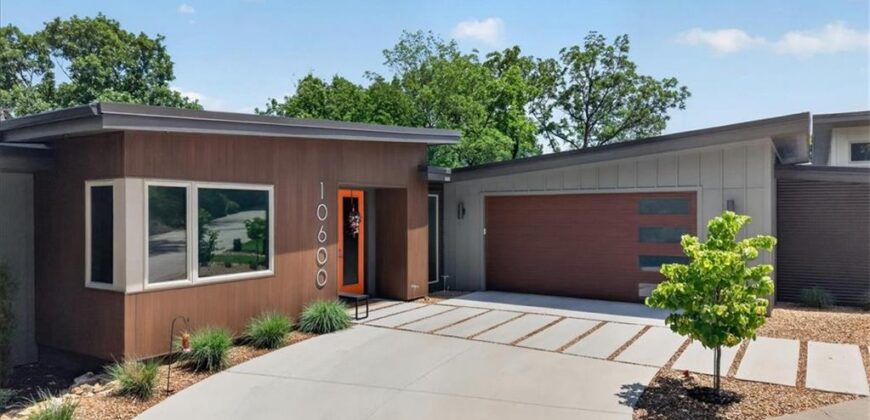 10600 Chateau Lane, Parkville, MO 64152