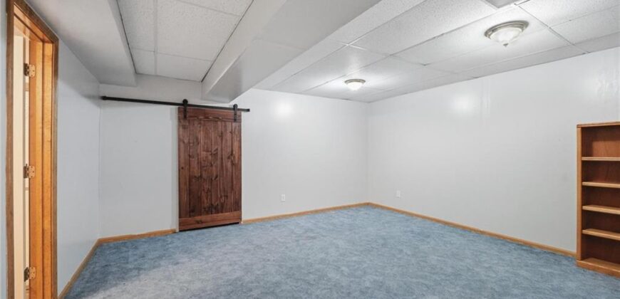 8623 N Sheldon Avenue, Kansas City, MO 64153