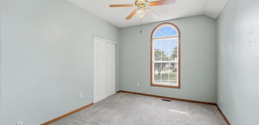 8623 N Sheldon Avenue, Kansas City, MO 64153