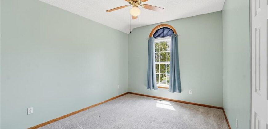 8623 N Sheldon Avenue, Kansas City, MO 64153