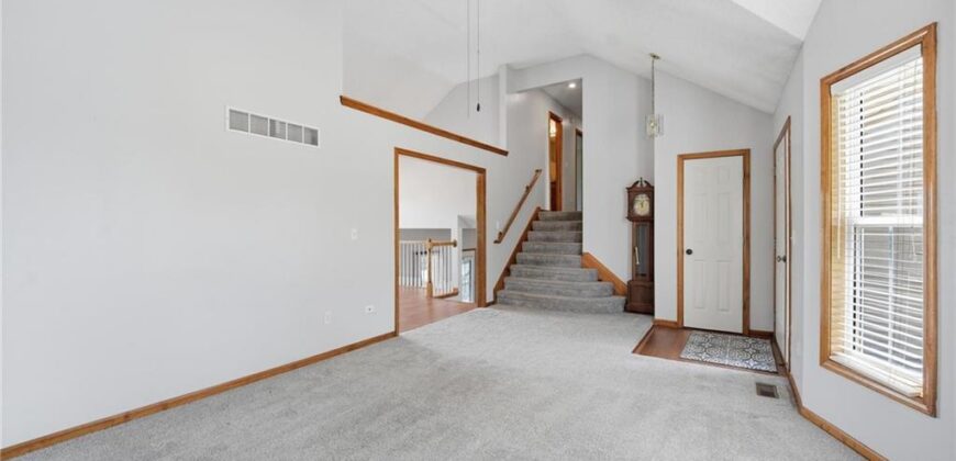 8623 N Sheldon Avenue, Kansas City, MO 64153