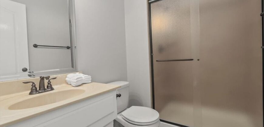 9014 N St Clair Avenue, Kansas City, MO 64154