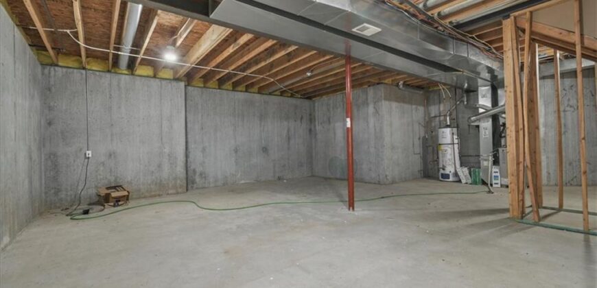 9014 N St Clair Avenue, Kansas City, MO 64154