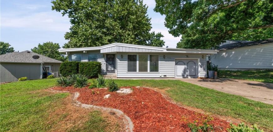 6104 N Garfield Avenue, Gladstone, MO 64118