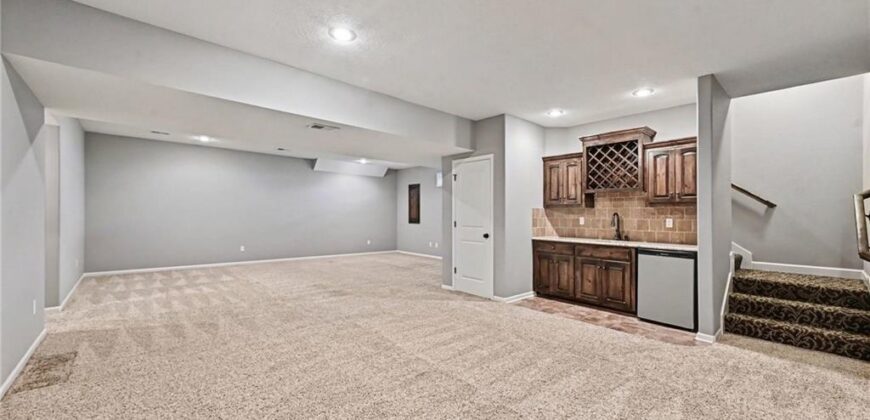 10318 N Fisk Avenue, Kansas City, MO 64154