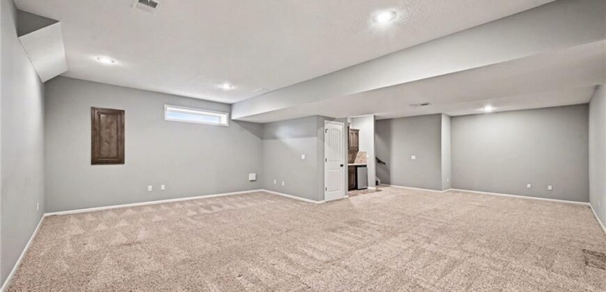 10318 N Fisk Avenue, Kansas City, MO 64154