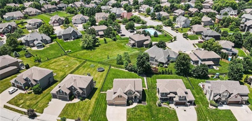10318 N Fisk Avenue, Kansas City, MO 64154