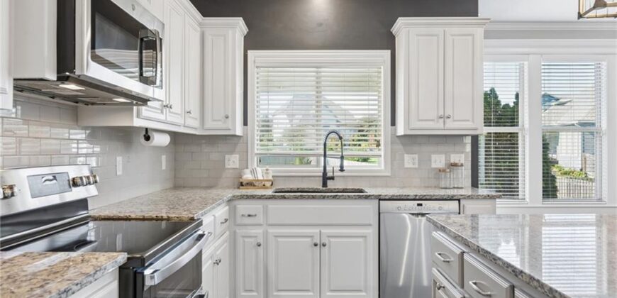 6717 NW 104th Terrace, Kansas City, MO 64154