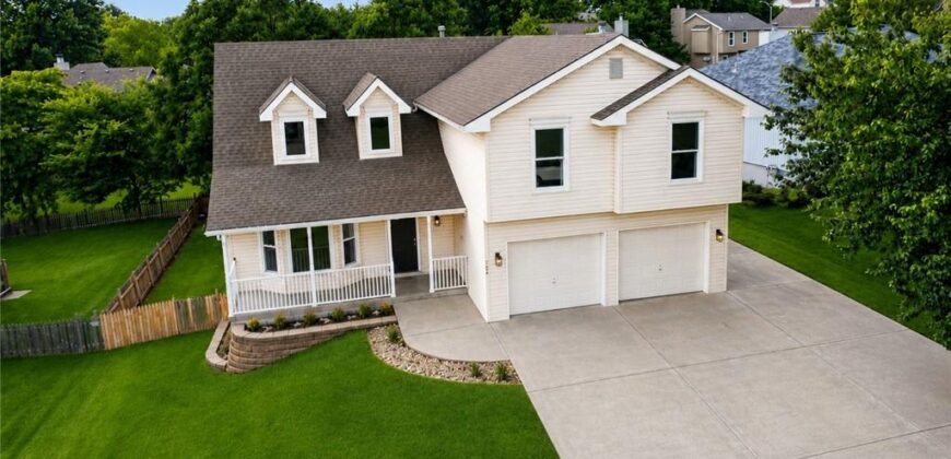 724 N Plum Rose Drive, Liberty, MO 64068