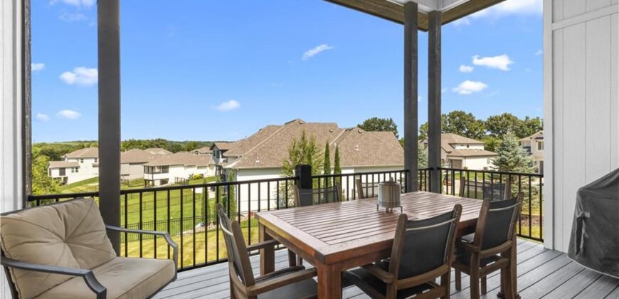 14622 Thousand Oaks Place Place, Parkville, MO 64152