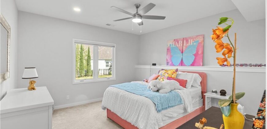 14622 Thousand Oaks Place Place, Parkville, MO 64152