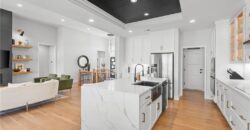 14622 Thousand Oaks Place Place, Parkville, MO 64152