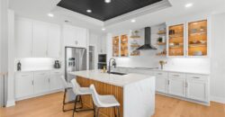 14622 Thousand Oaks Place Place, Parkville, MO 64152