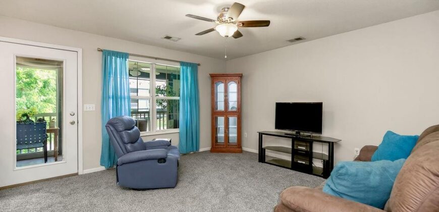 2305 NE 68th Street, Gladstone, MO 64118