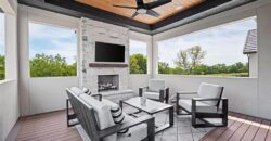 7390 N National Drive, Parkville, MO 64152