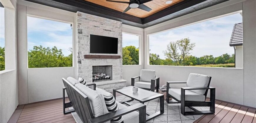 7390 N National Drive, Parkville, MO 64152