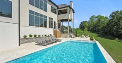 7390 N National Drive, Parkville, MO 64152