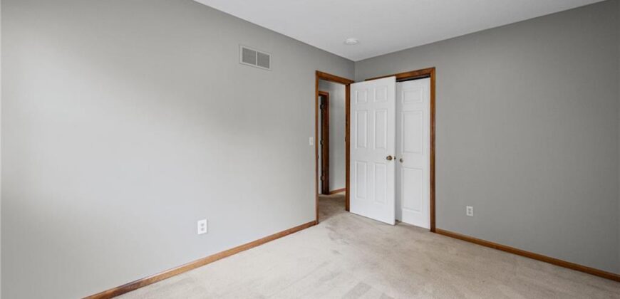 6215 NW 65th Street, Kansas City, MO 64151