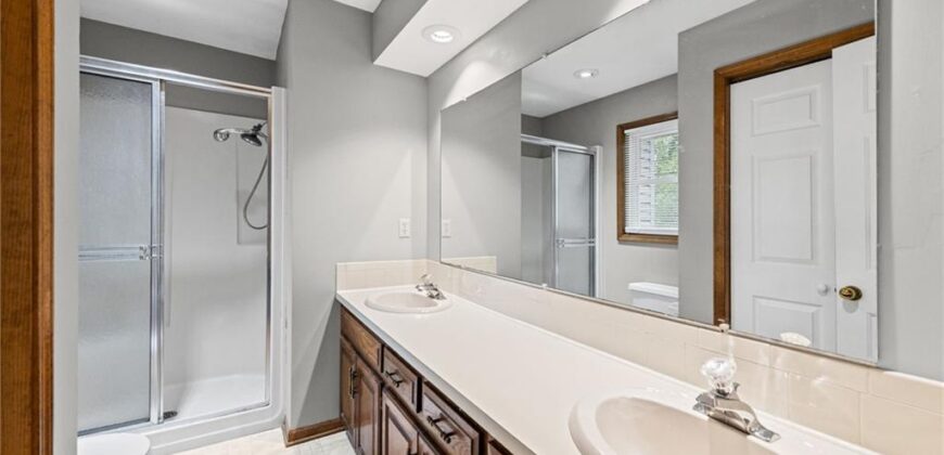6215 NW 65th Street, Kansas City, MO 64151