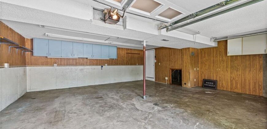 6215 NW 65th Street, Kansas City, MO 64151