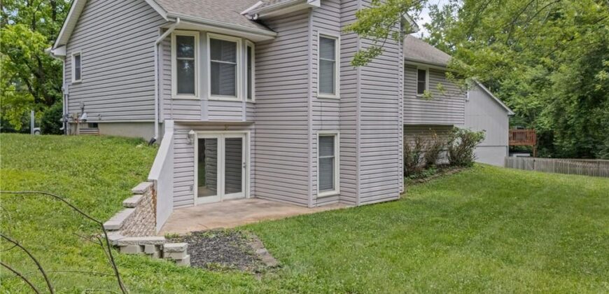 6215 NW 65th Street, Kansas City, MO 64151