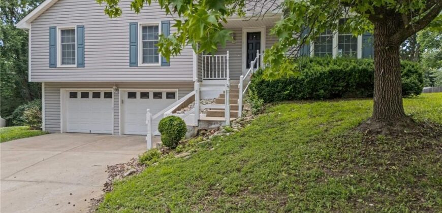 6215 NW 65th Street, Kansas City, MO 64151