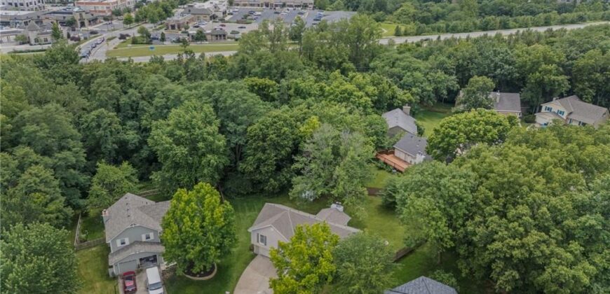 6215 NW 65th Street, Kansas City, MO 64151