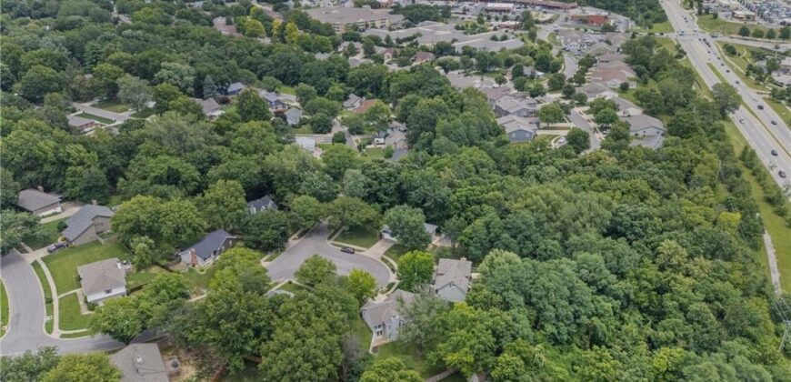 6215 NW 65th Street, Kansas City, MO 64151