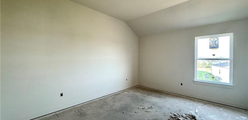 8211 NW 90TH Terrace, Kansas City, MO 64153