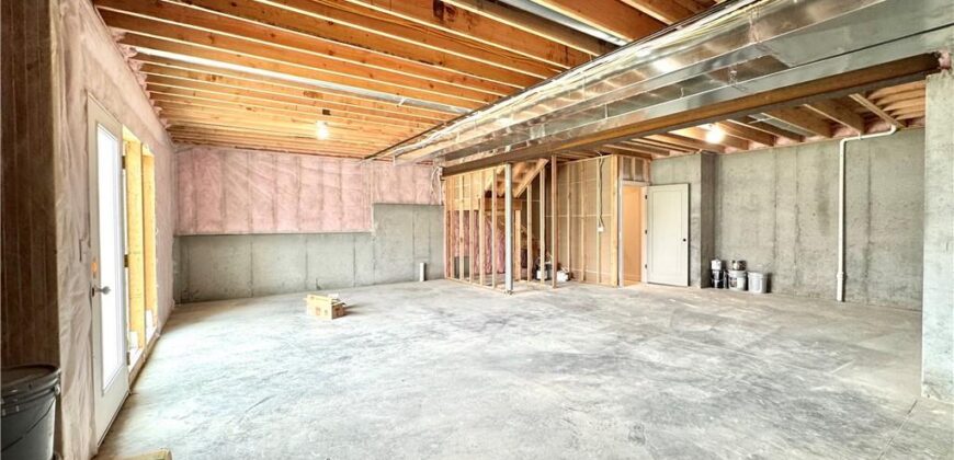 8211 NW 90TH Terrace, Kansas City, MO 64153